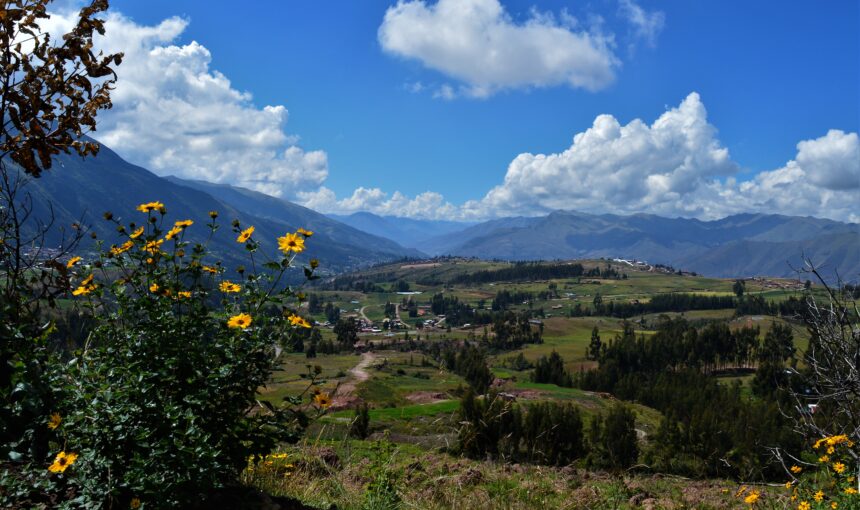 Caminata hasta las ruinas de Inkilltambo